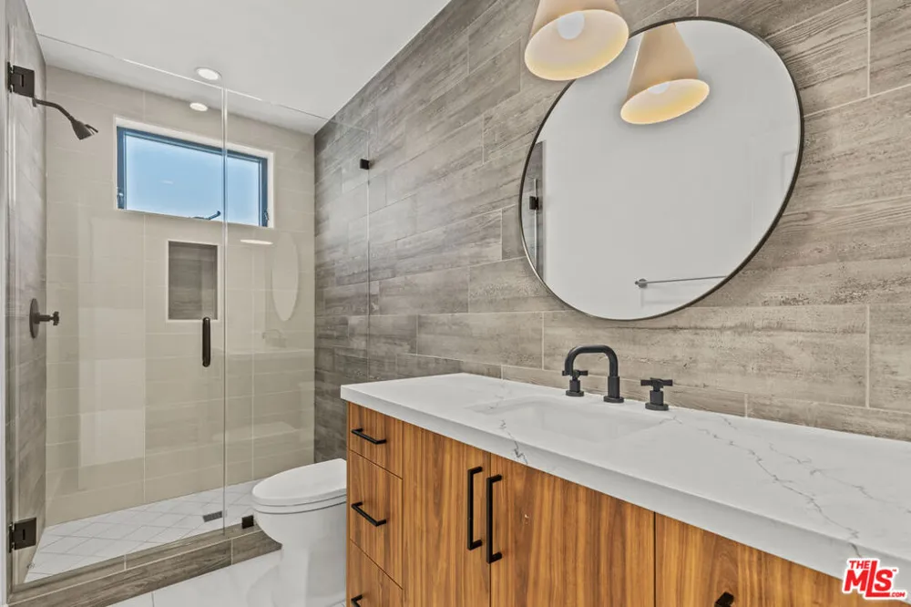 5538 Tova Road Sherman Oaks, CA 91411