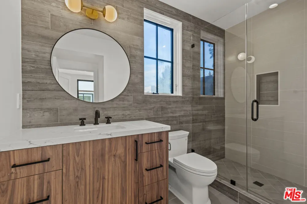 5538 Tova Road Sherman Oaks, CA 91411
