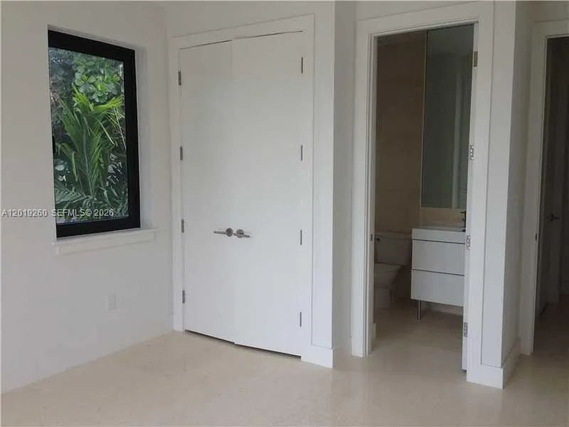 472 FERNWOOD DR #472 Key Biscayne, FL 33149