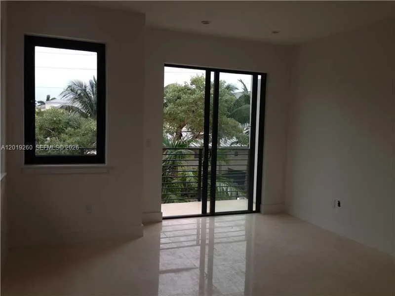 472 FERNWOOD DR #472 Key Biscayne, FL 33149