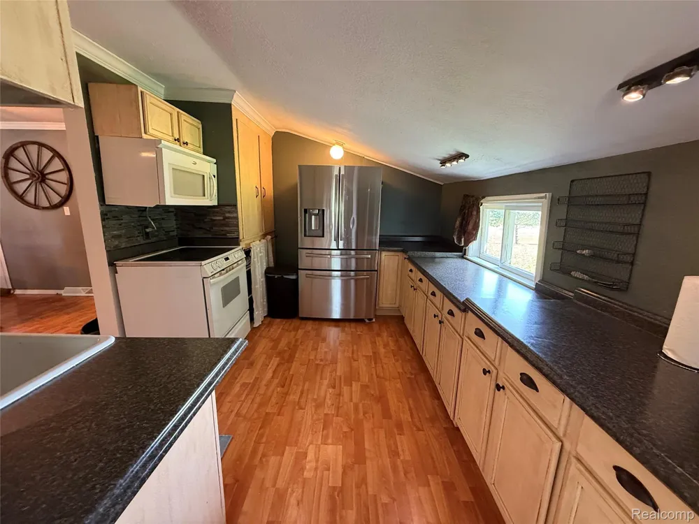 3341 W Baldwin Road Mundy Township, MI 48439
