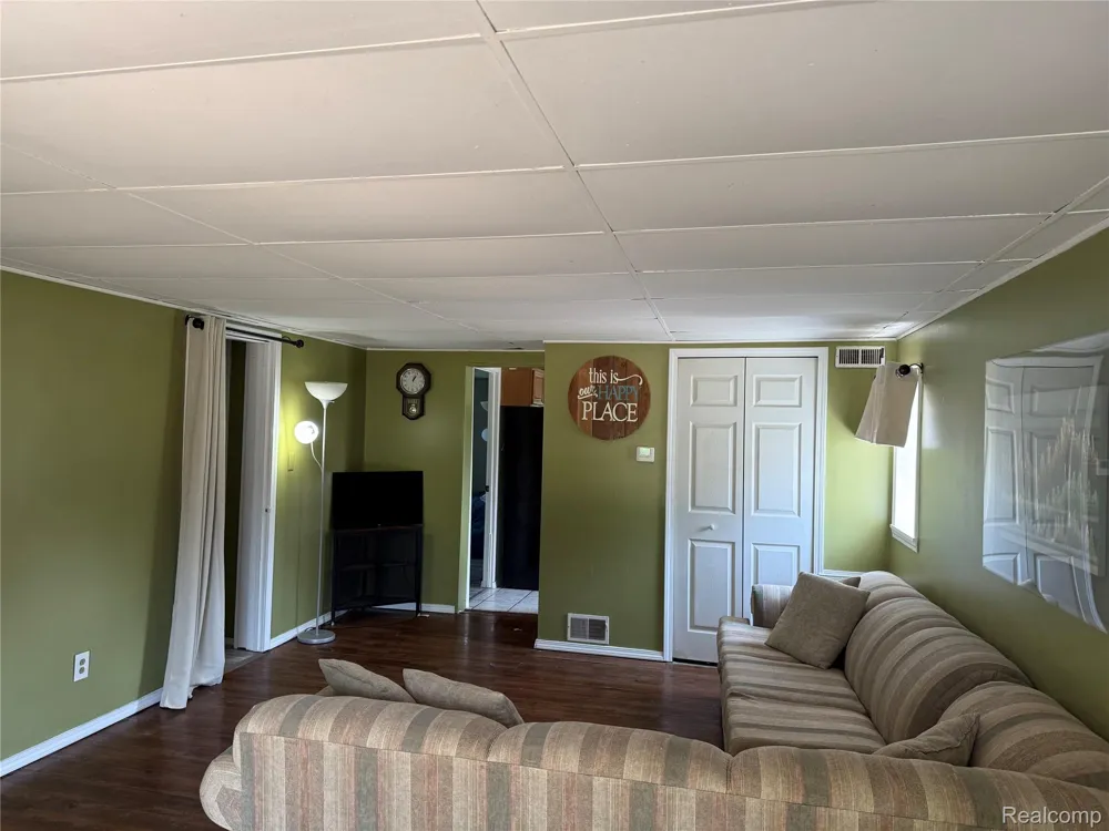 3341 W Baldwin Road Mundy Township, MI 48439
