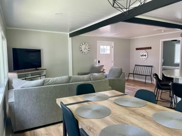 399 Huron Whitney Township, MI 48703