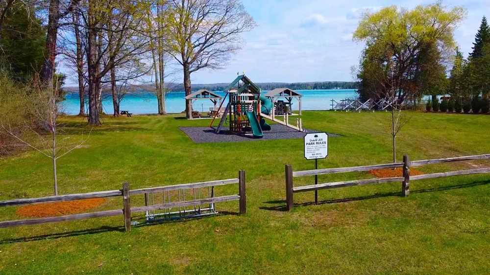 11892 Cabin Lane Milton Township, MI 49676