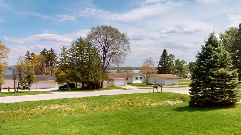 11892 Cabin Lane Milton Township, MI 49676