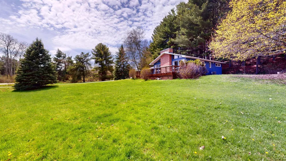 11892 Cabin Lane Milton Township, MI 49676