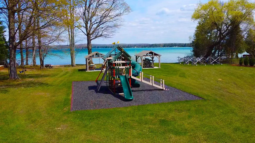 11892 Cabin Lane Milton Township, MI 49676