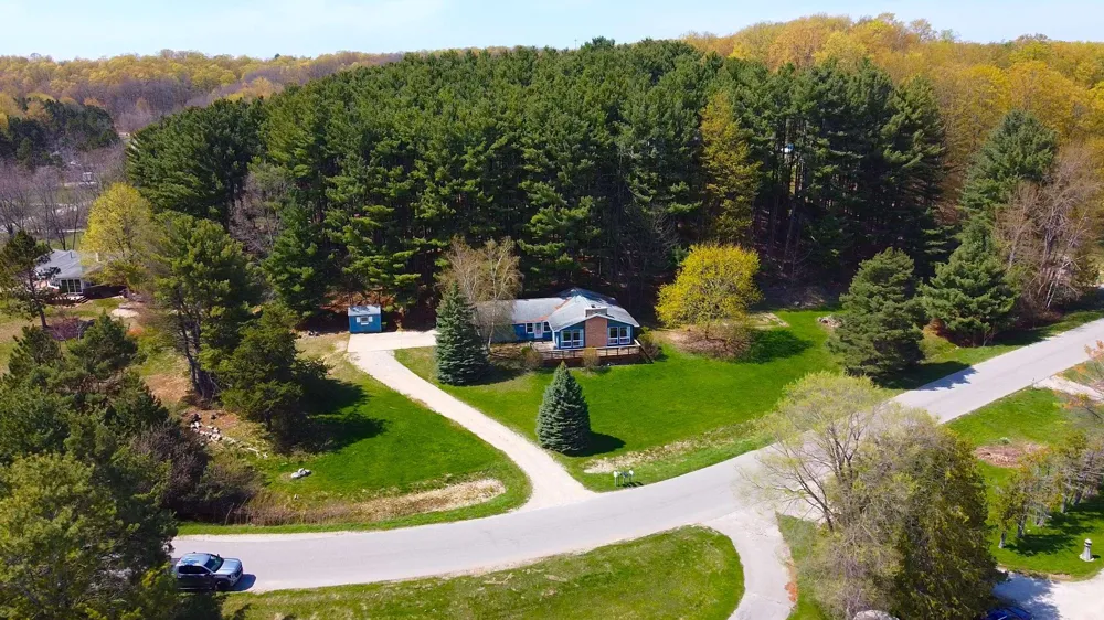 11892 Cabin Lane Milton Township, MI 49676