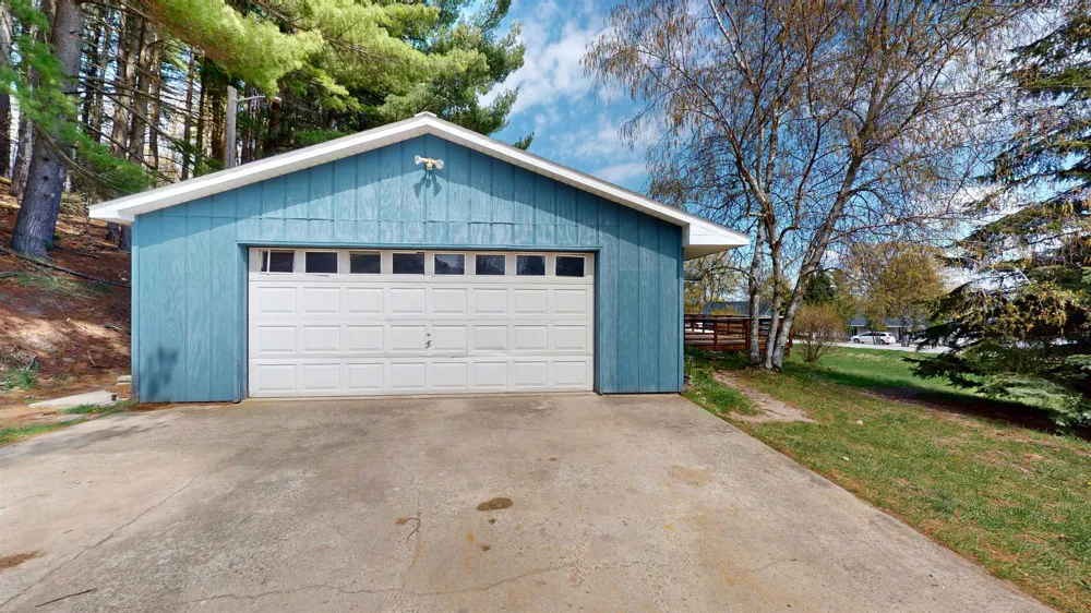 11892 Cabin Lane Milton Township, MI 49676