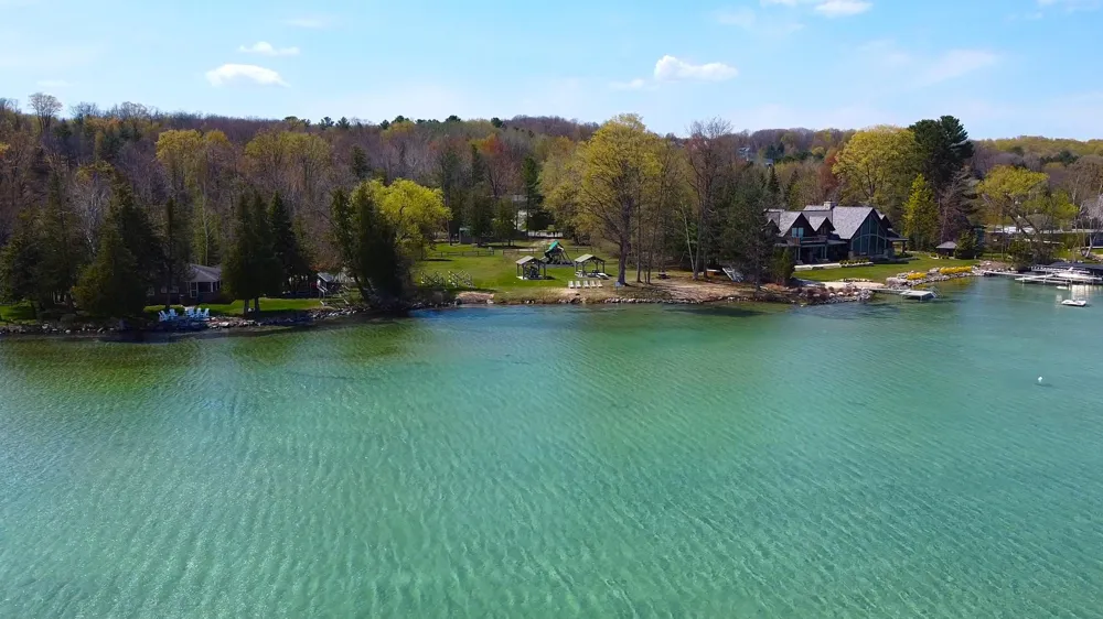 11892 Cabin Lane Milton Township, MI 49676