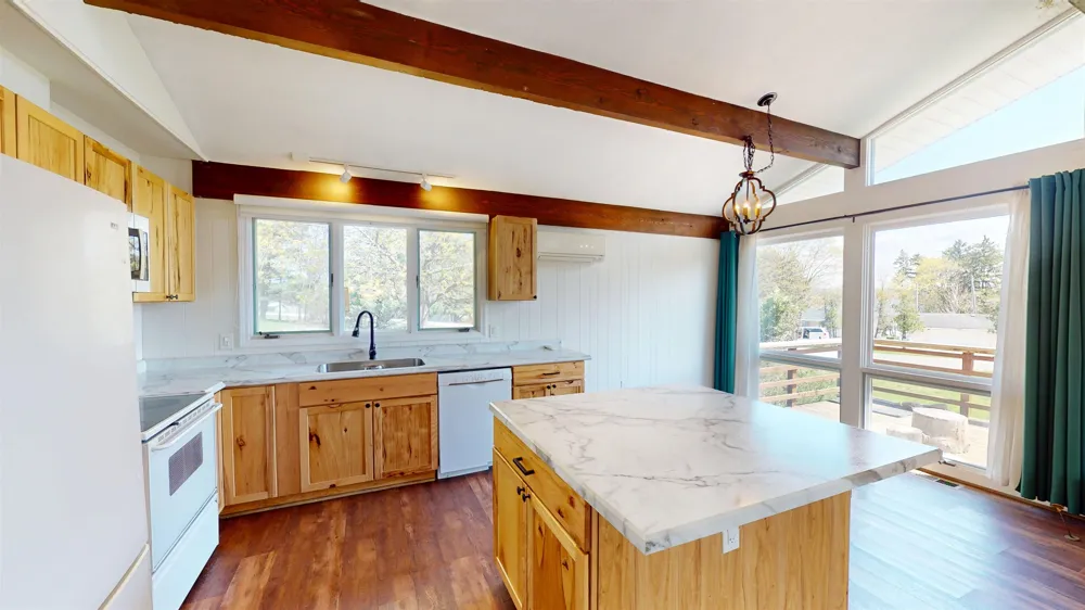 11892 Cabin Lane Milton Township, MI 49676