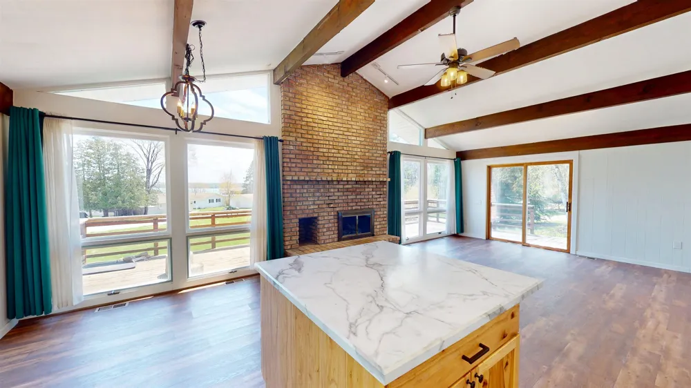 11892 Cabin Lane Milton Township, MI 49676