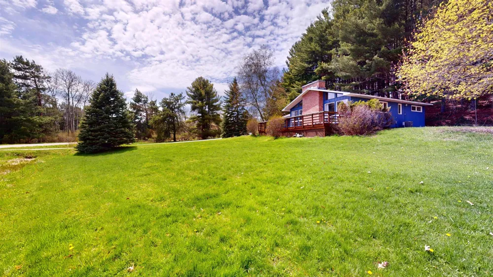 11892 Cabin Lane Milton Township, MI 49676
