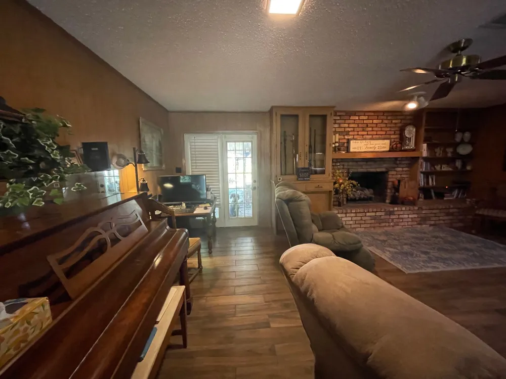 1203 CR 1127 Daingerfield, TX 75638