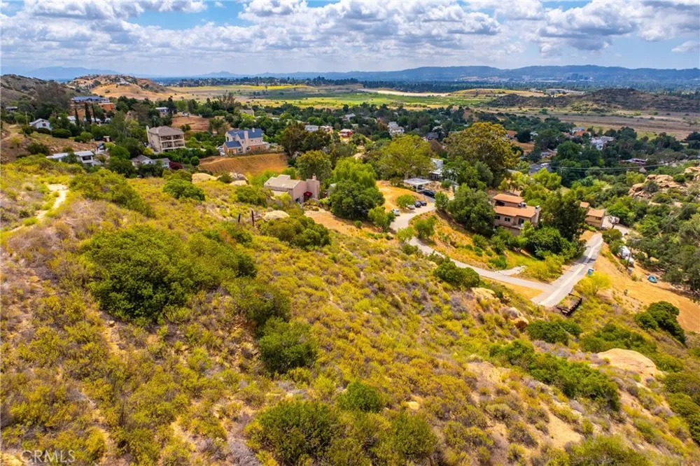 200 AMIGO ROAD Chatsworth, CA 91311