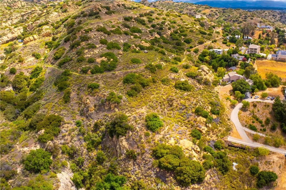 200 AMIGO ROAD Chatsworth, CA 91311