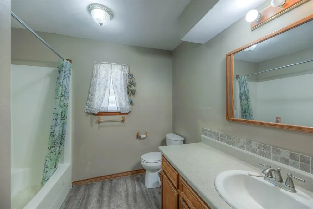 647 Moose Drive Onalaska, TX 77360