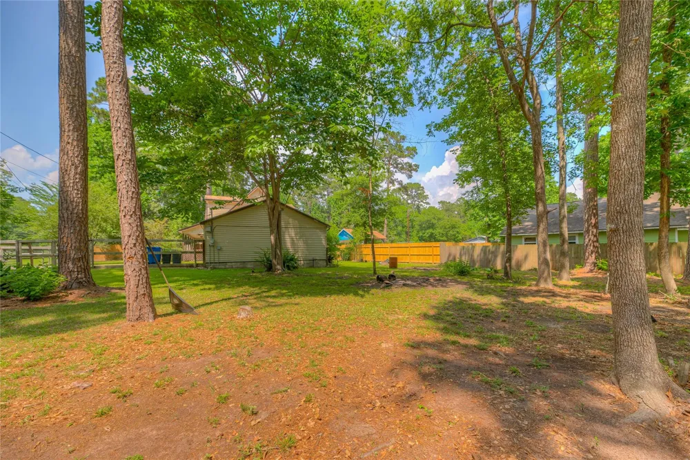 647 Moose Drive Onalaska, TX 77360