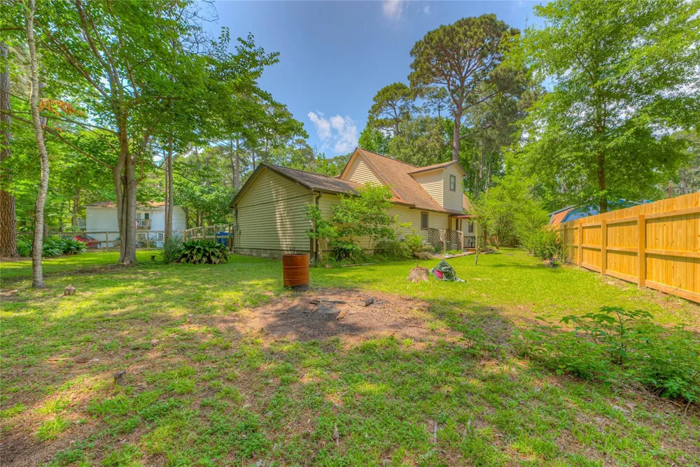 647 Moose Drive Onalaska, TX 77360