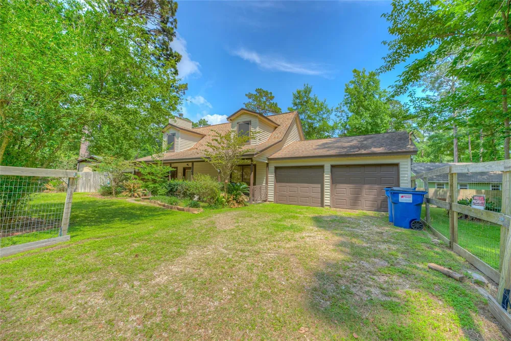 647 Moose Drive Onalaska, TX 77360