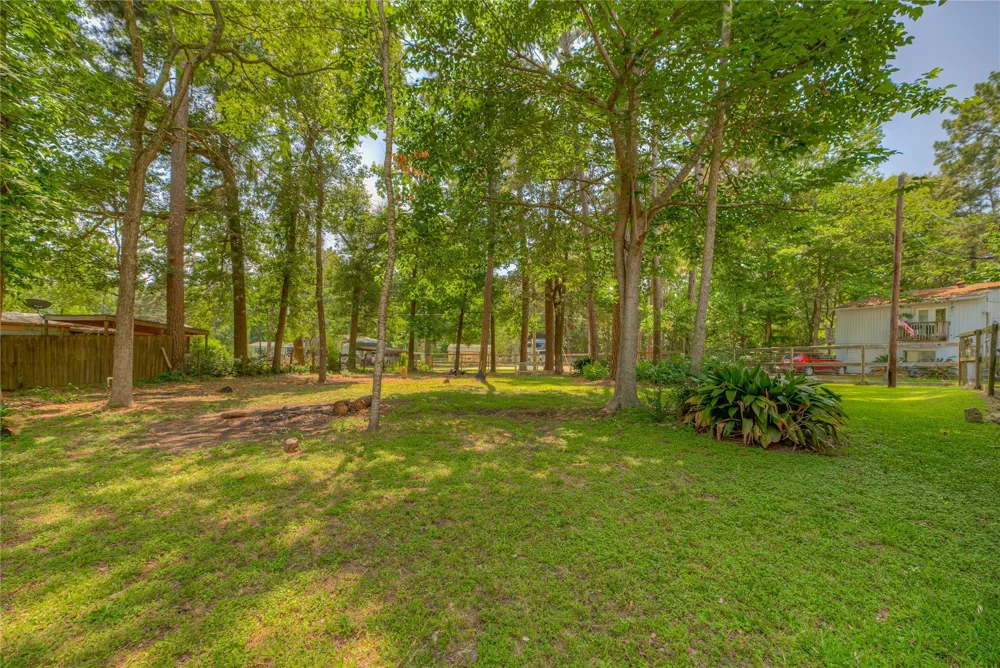 647 Moose Drive Onalaska, TX 77360