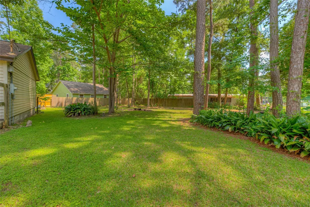 647 Moose Drive Onalaska, TX 77360