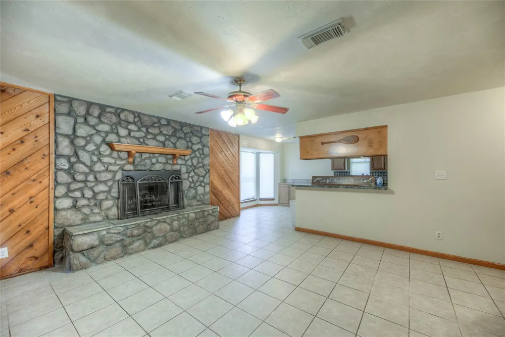 647 Moose Drive Onalaska, TX 77360