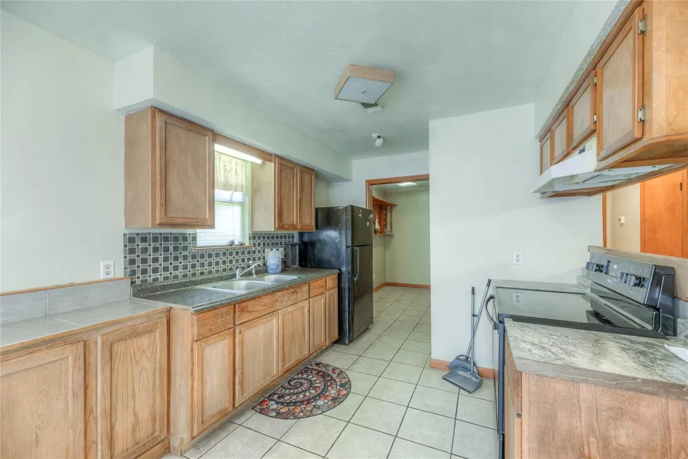 647 Moose Drive Onalaska, TX 77360