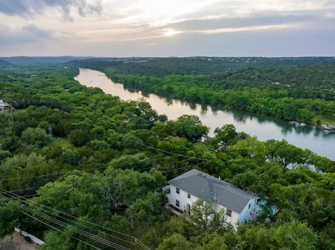 1604 Cliffwood Drive