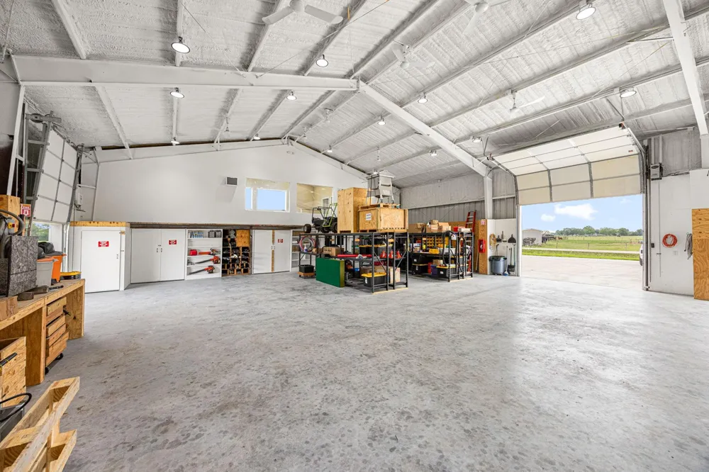 15002 Bj Dusek Road Wallis, TX 77485