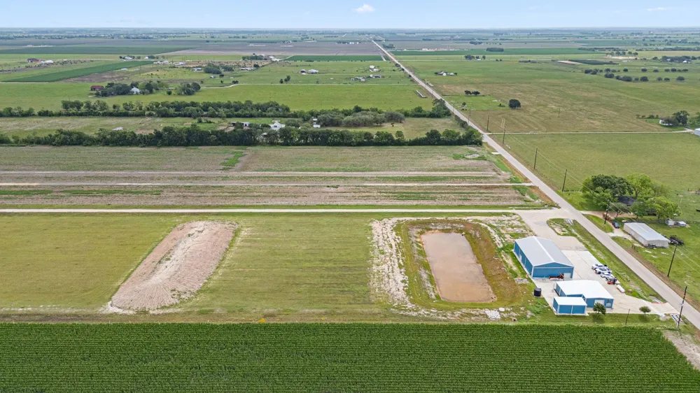 15002 Bj Dusek Road Wallis, TX 77485