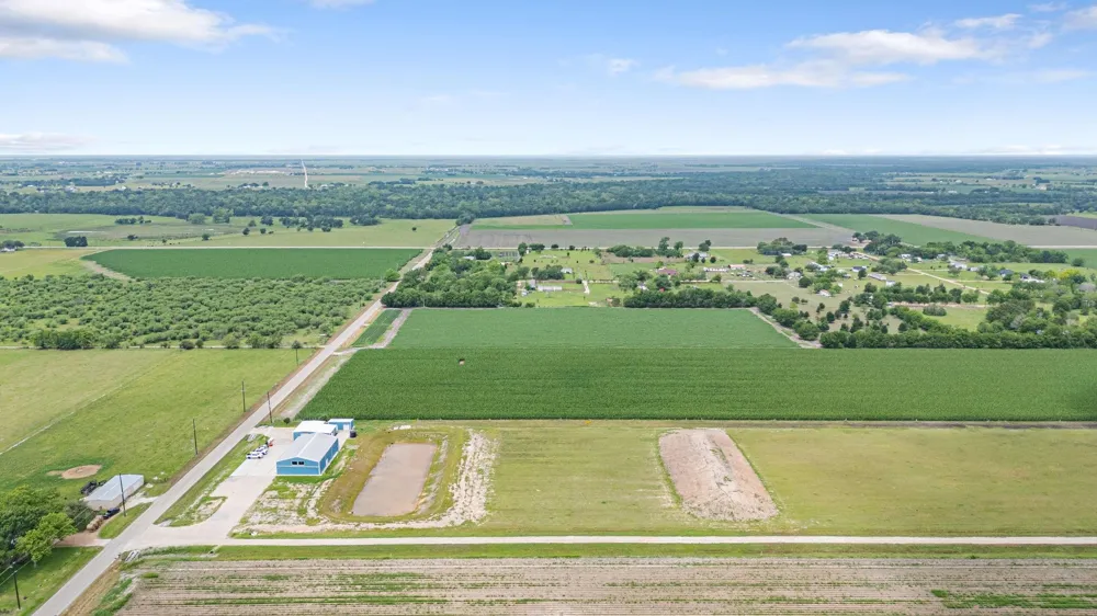 15002 Bj Dusek Road Wallis, TX 77485