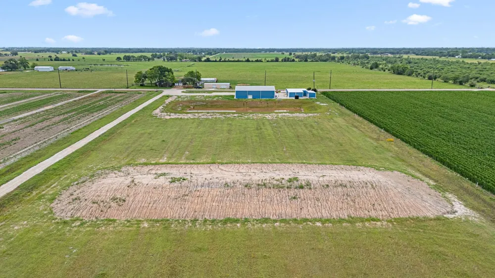 15002 Bj Dusek Road Wallis, TX 77485