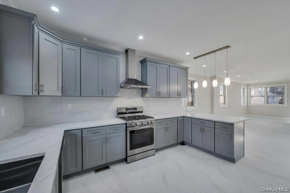 143 Emerson Avenue Floral Park, NY 11001