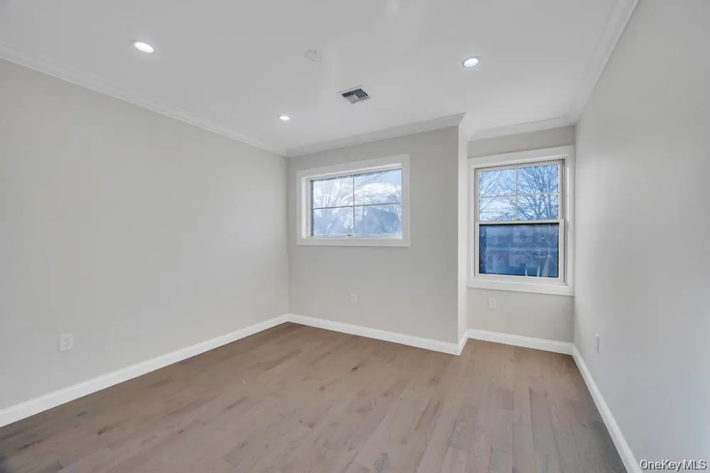 143 Emerson Avenue Floral Park, NY 11001