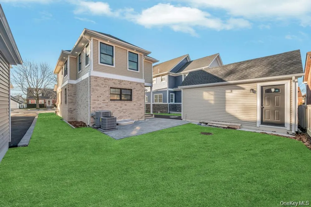 143 Emerson Avenue Floral Park, NY 11001