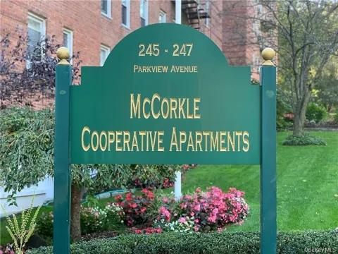 245 Parkview Avenue #6H