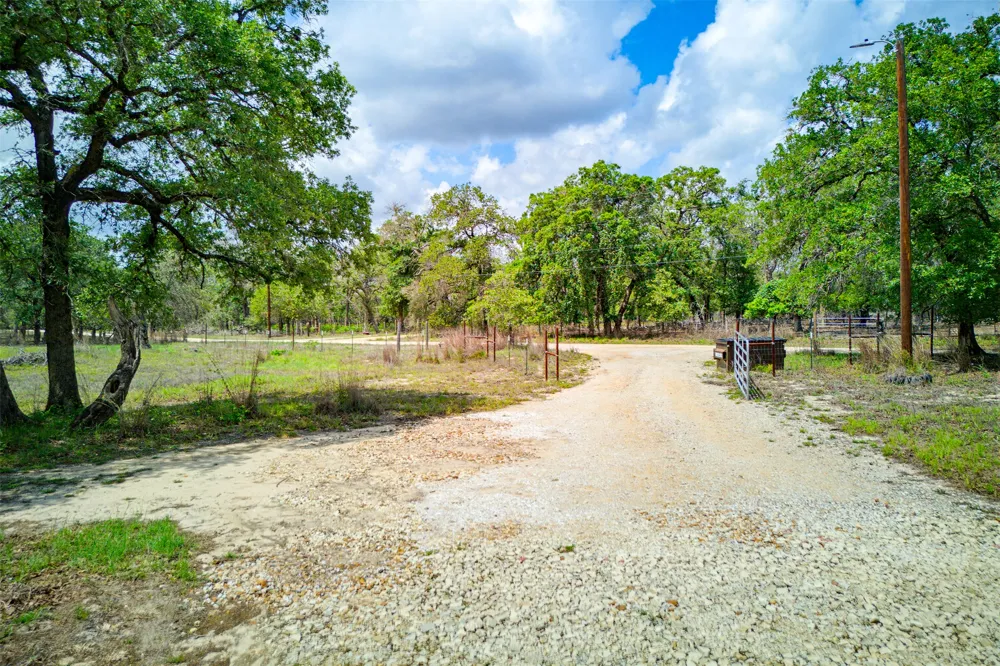 501 Turkey Tree Trail Seguin, TX 78155