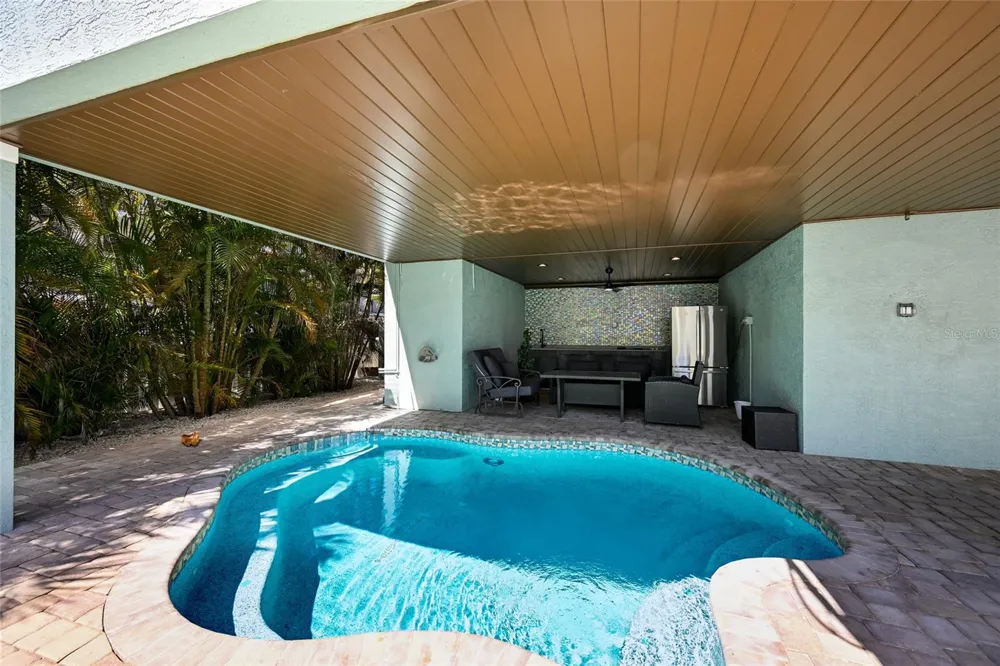 109 6TH STREET #B Bradenton Beach, FL 34217
