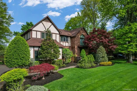 11 Bartlett Road