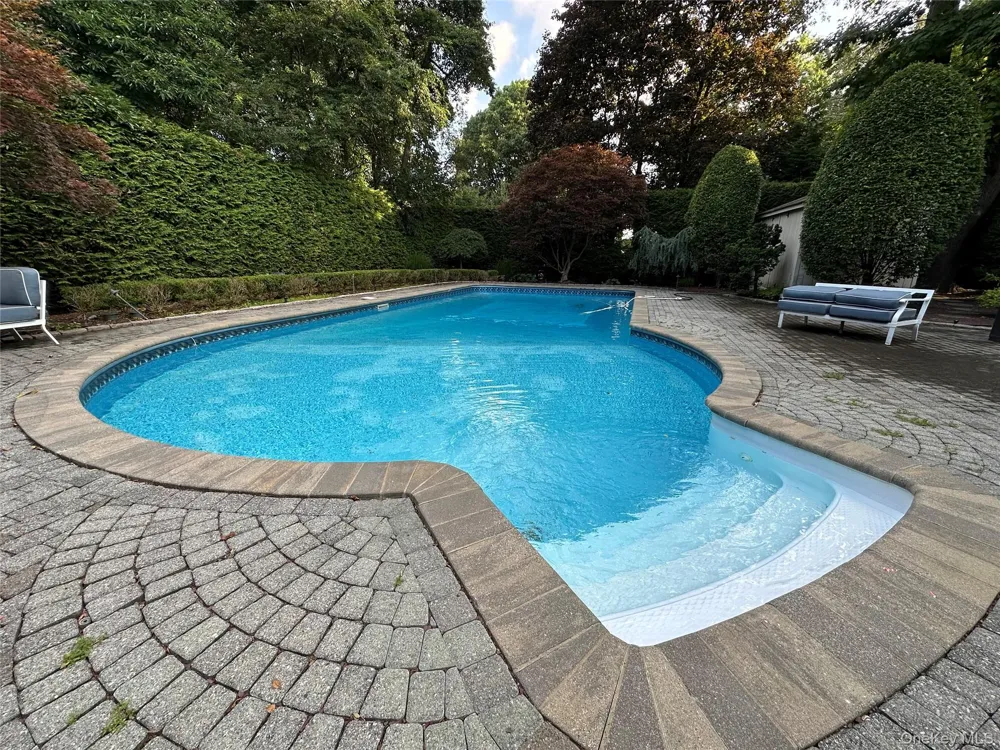 11 Bartlett Road Monsey, NY 10952