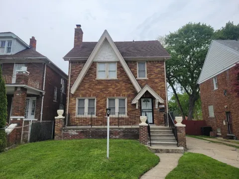371 Piper Boulevard
