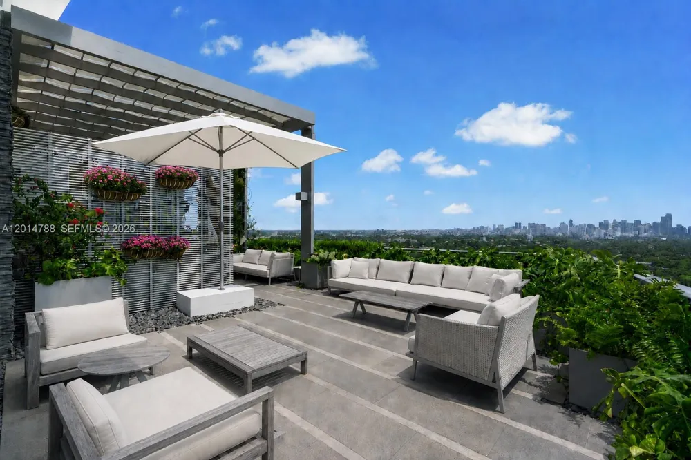 2627 S Bayshore Dr #3201 Miami, FL 33133