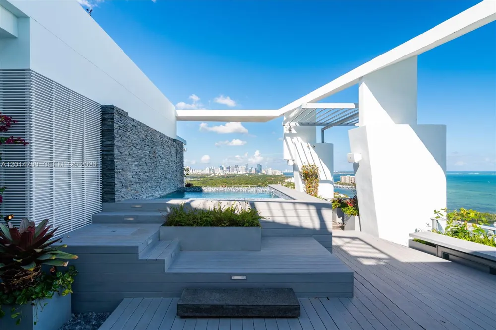 2627 S Bayshore Dr #3201 Miami, FL 33133