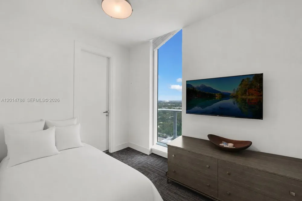 2627 S Bayshore Dr #3201 Miami, FL 33133
