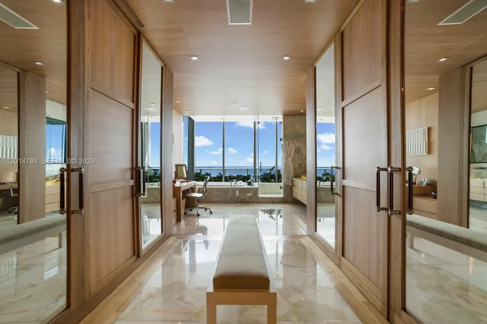 2627 S Bayshore Dr #3201 Miami, FL 33133