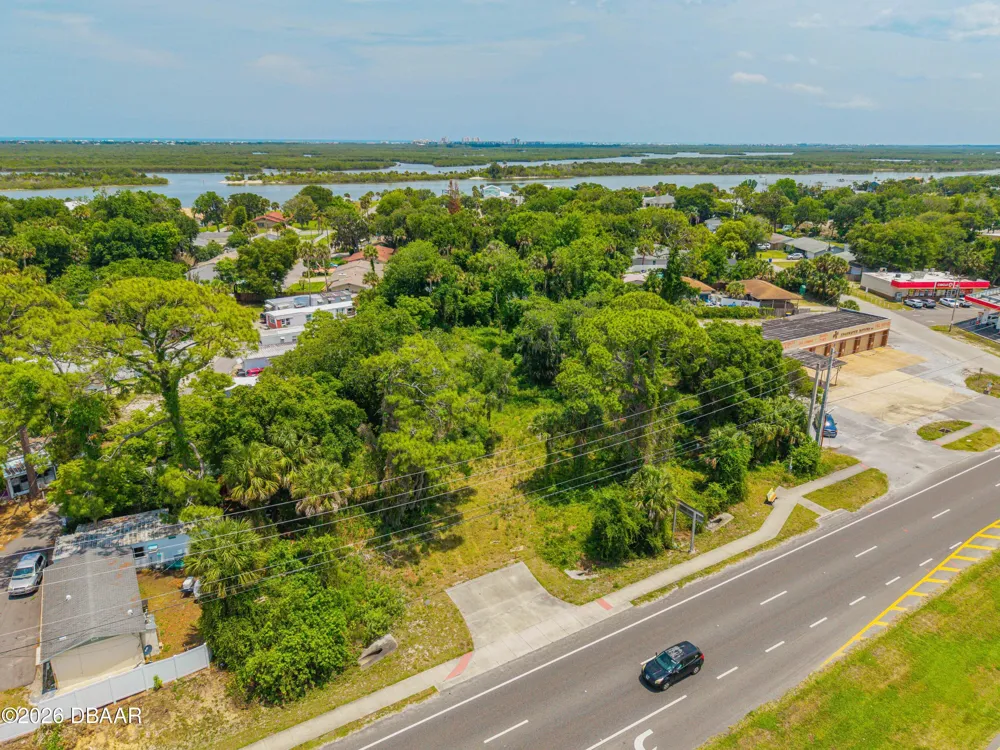 1711 S Ridgewood Avenue Edgewater, FL 32141