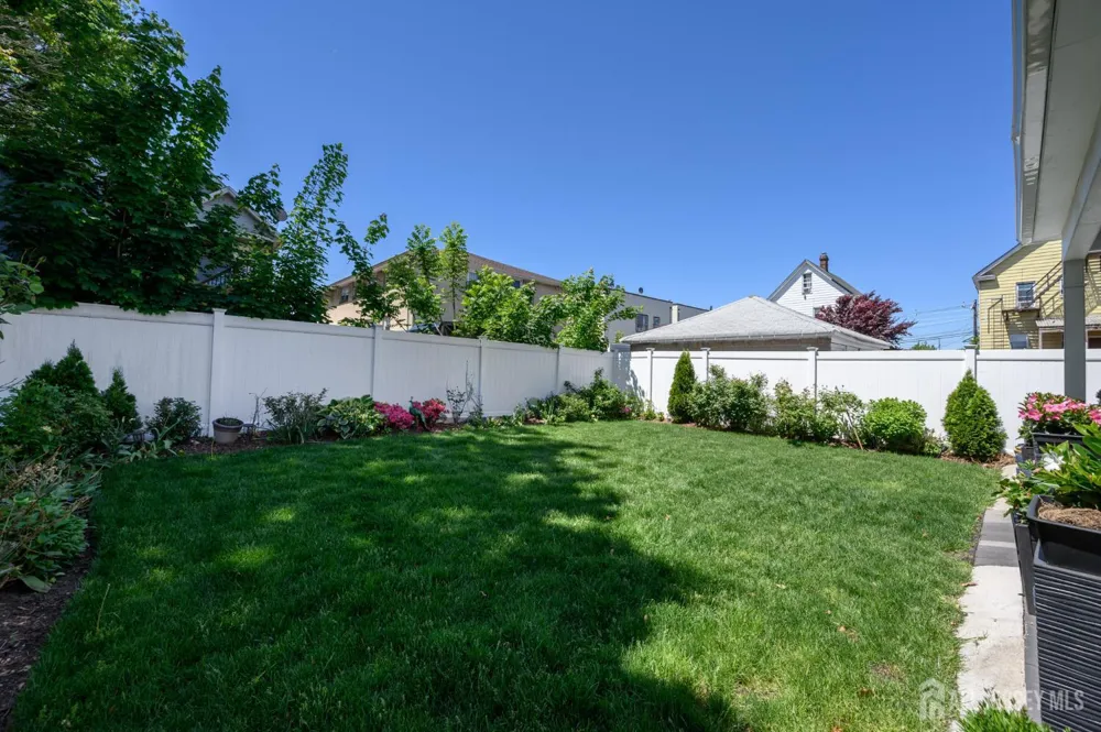1019 Bishop Evans Way Linden, NJ 07036