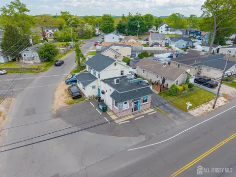 715 Laurence Parkway