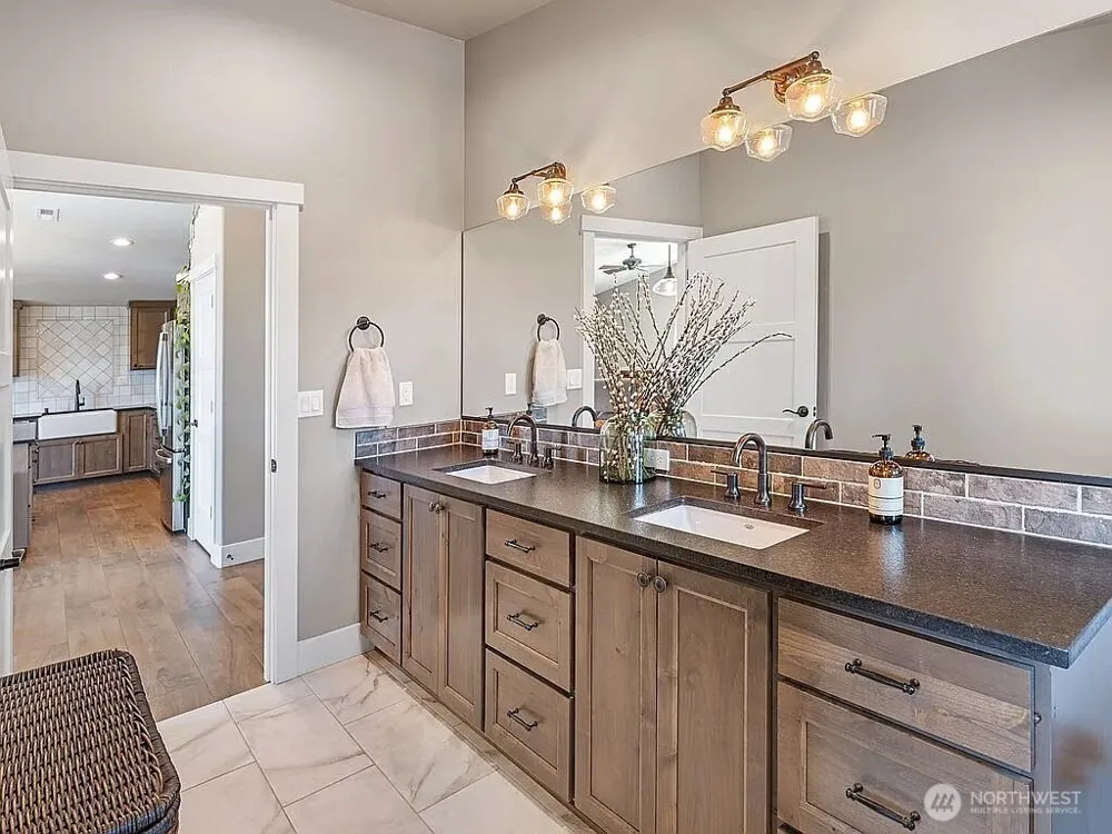 26235 Road U SW Mattawa, WA 99349